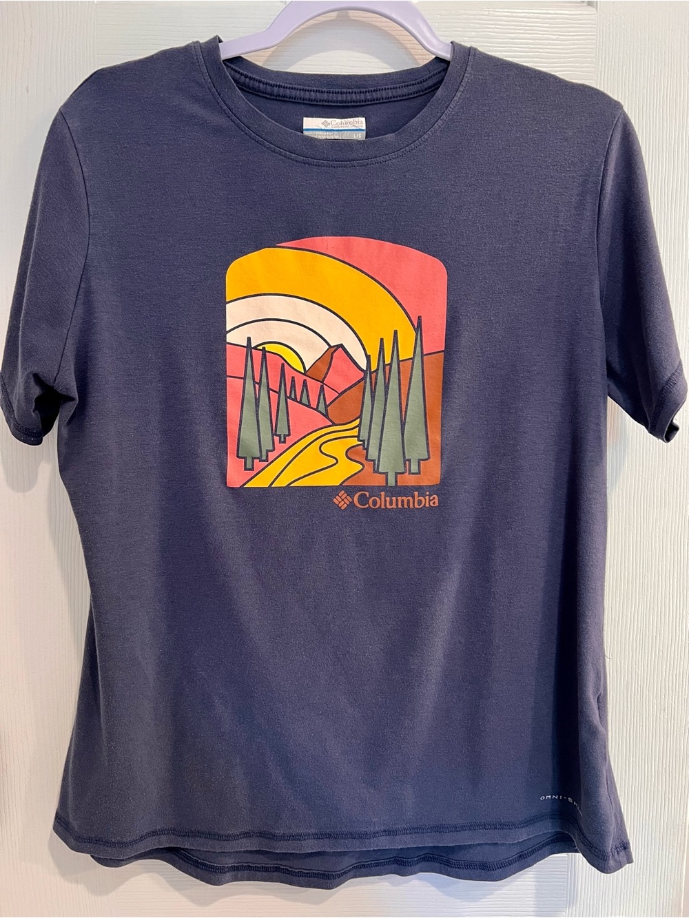 UPF Columbia Navy Tee with Sunset Nature Graphic Sun Protection Outdoor Shirt